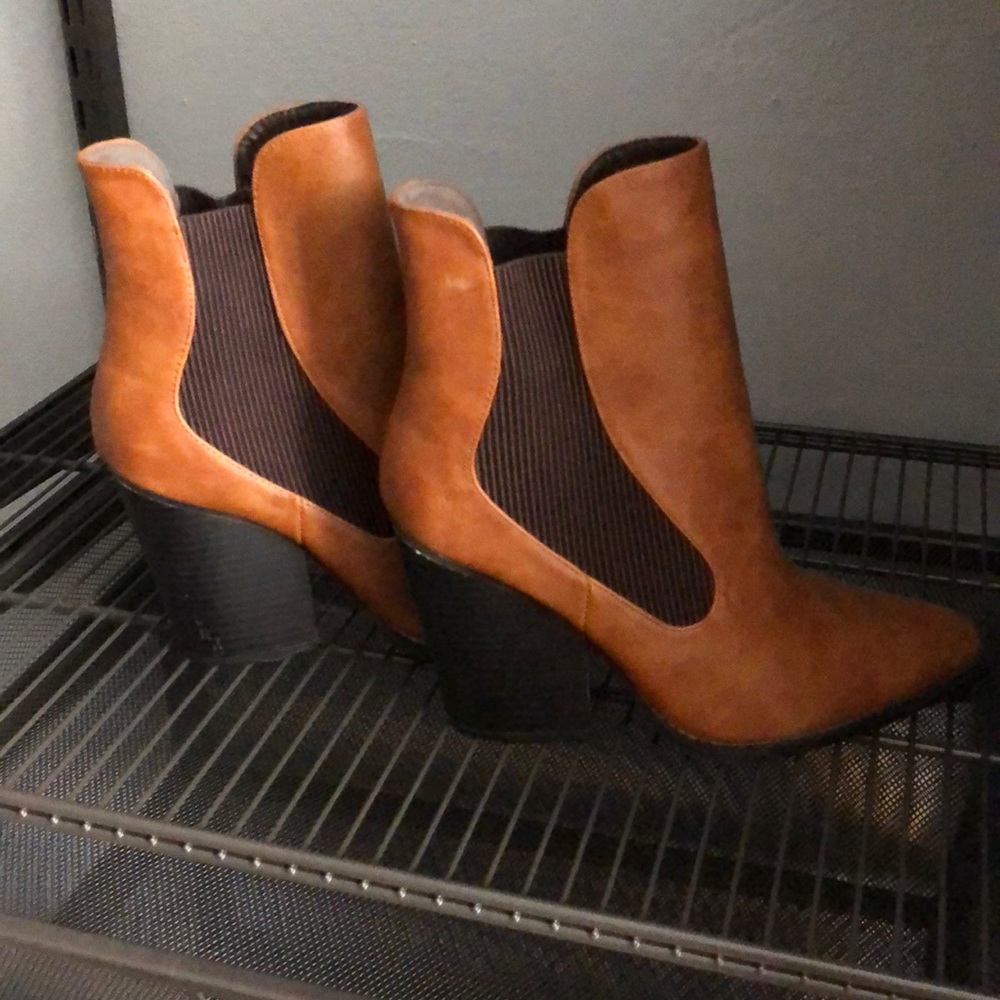 Boutique booties - never worn